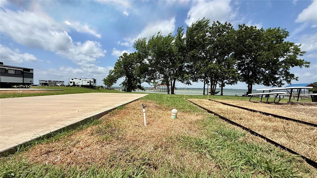 Peninsula Point - Land
