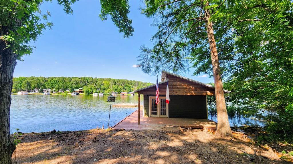 Lake Frankston - Residential