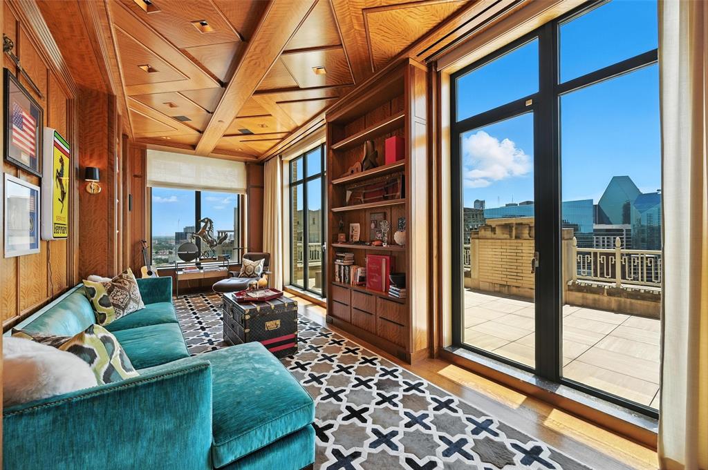 Tower & Regency Row Residence Condo - Residential