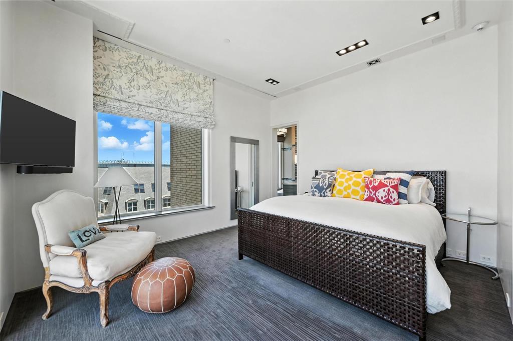 Tower & Regency Row Residence Condo - Residential