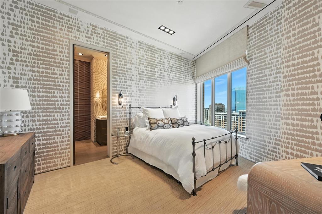 Tower & Regency Row Residence Condo - Residential