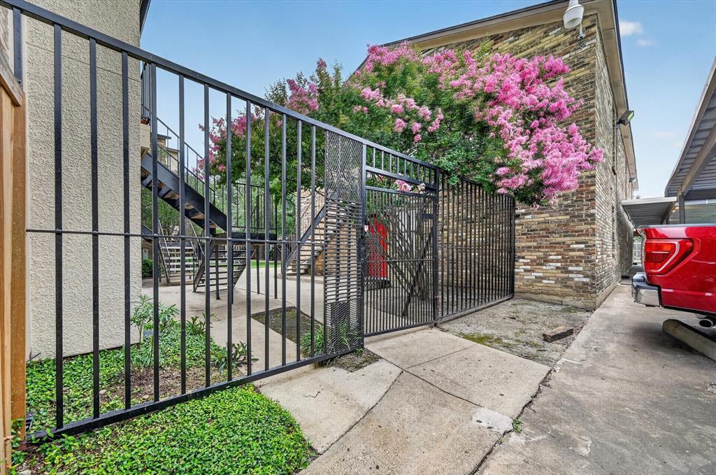 Braemar North Condo - Residential