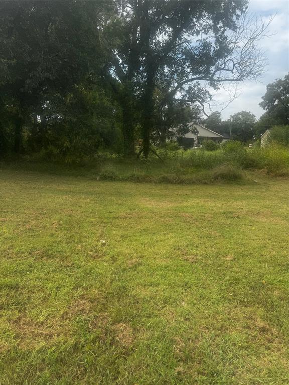 Build your dream home on this beautiful lot nestled in the heart of historic Cleburne! This property offers the perfect blend of small-town charm with convenient access to the DFW metroplex—without the high property taxes. Located in one of Cleburne’s original, established areas, the lot provides mature trees that add natural shade, character, and privacy, while still offering plenty of space for new construction. Enjoy a welcoming community that embraces the small-town vibe, yet places you close to schools, shopping, dining, and local amenities. Cleburne is known for its vibrant heritage, friendly atmosphere, and slower pace of life while still being close enough to the metroplex for commuting, work, or entertainment.
This lot presents an incredible opportunity to create a home tailored to your vision and lifestyle, with utilities nearby and a location that combines convenience with peaceful surroundings. Whether you’re looking to build a cozy cottage, a modern farmhouse, or a spacious family residence, the possibilities are endless. Just minutes from major roadways, you’ll have quick access to Fort Worth, Dallas, and the broader DFW area while returning home each day to the tranquility of a true Texas community. Don’t miss the chance to secure a lot in one of Cleburne’s most desirable, original neighborhoods and experience the best of both worlds—city accessibility and small-town comfort.