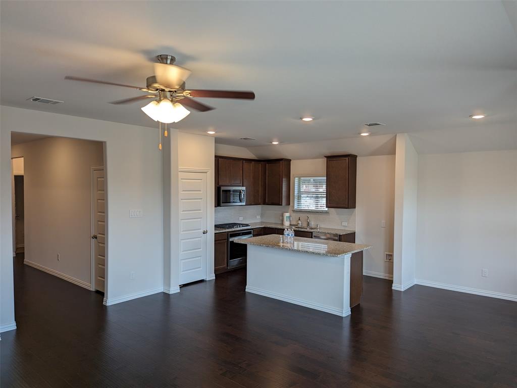 Stark Farms, Phase 2, Blk R, Lot 5 - Residential Lease