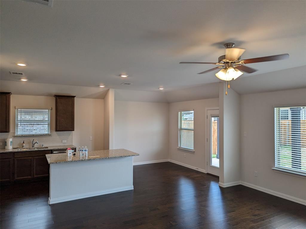 Stark Farms, Phase 2, Blk R, Lot 5 - Residential Lease