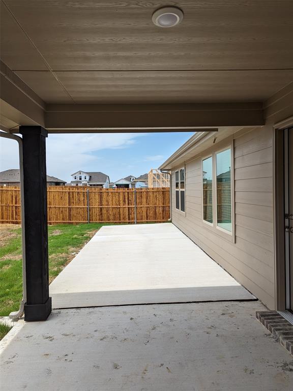 Stark Farms, Phase 2, Blk R, Lot 5 - Residential Lease