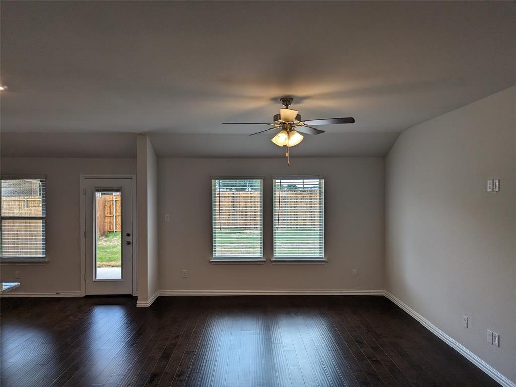Stark Farms, Phase 2, Blk R, Lot 5 - Residential Lease