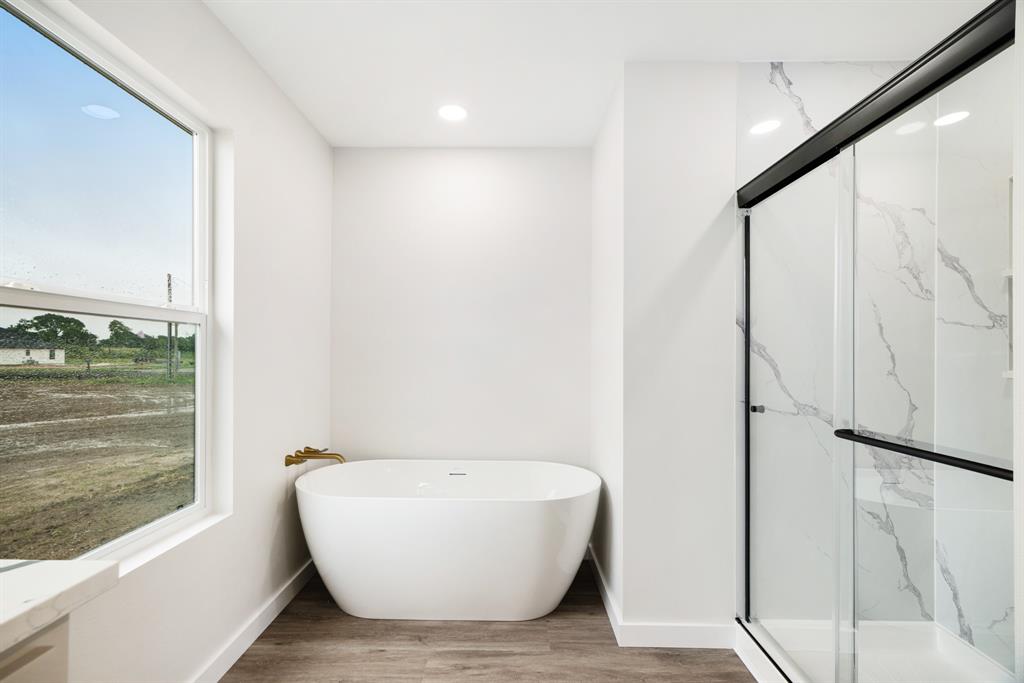 BOIS D'ARC ESTATES - Residential