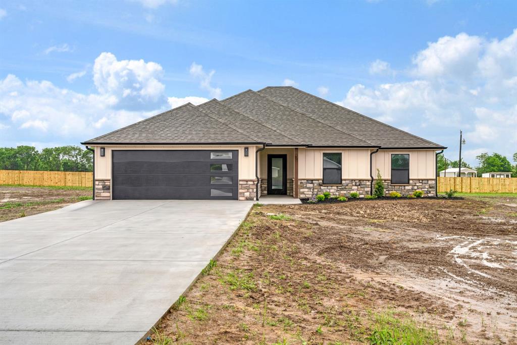 BOIS D'ARC ESTATES - Residential