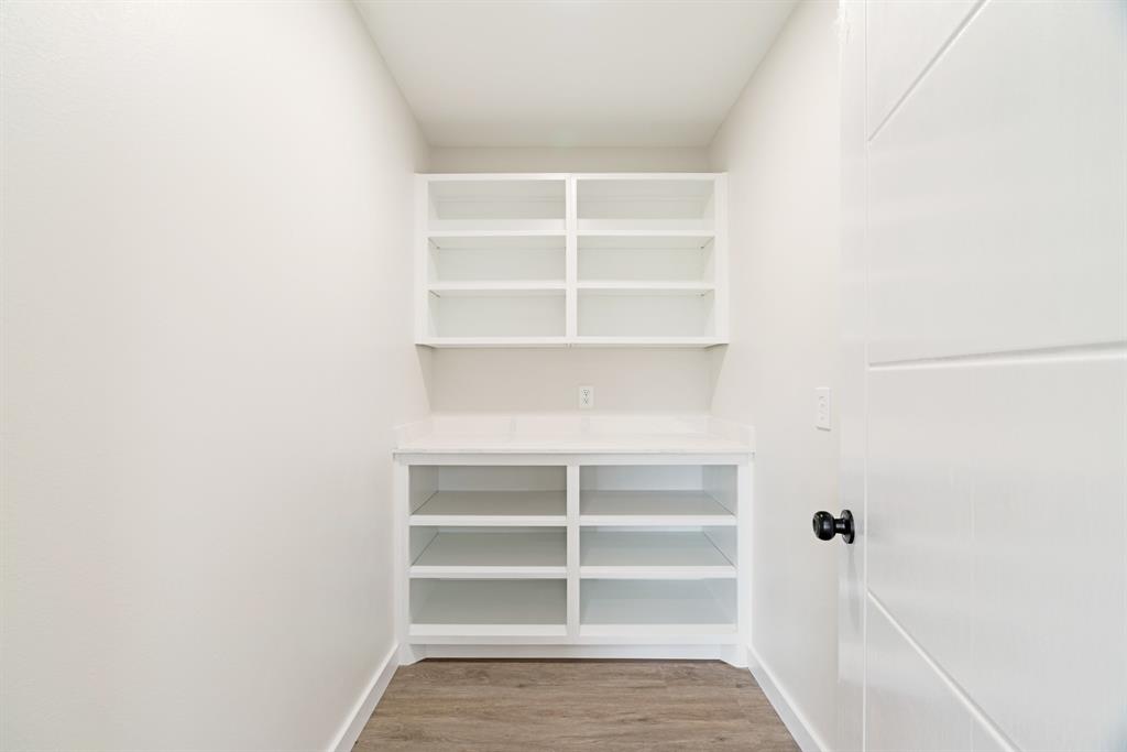 BOIS D'ARC ESTATES - Residential