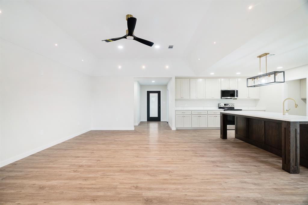 BOIS D'ARC ESTATES - Residential