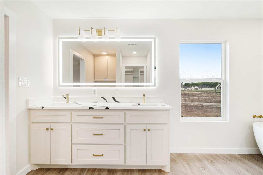 BOIS D'ARC ESTATES - Residential