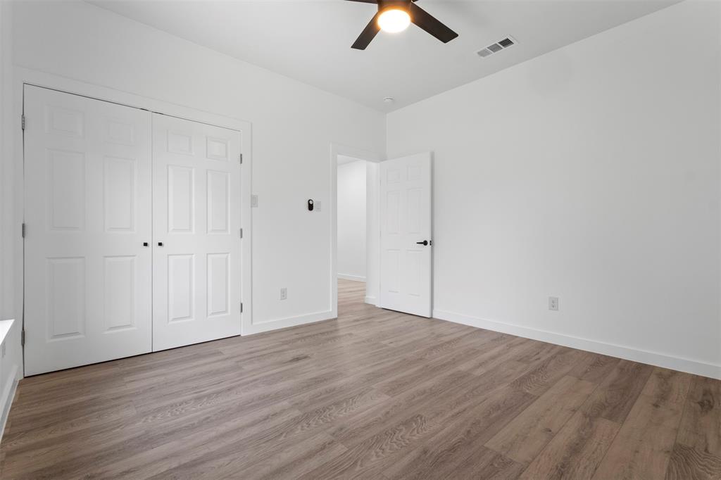 Eagle Ford Plaza 02 - Residential