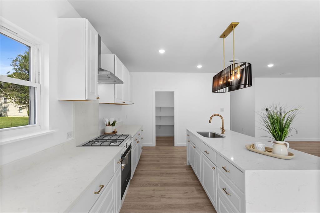 Eagle Ford Plaza 02 - Residential
