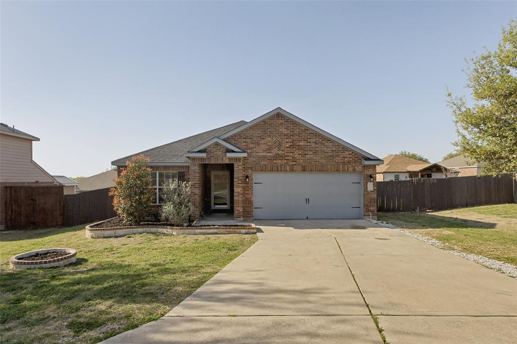 Charming single story home nestled on a large 0.242 lot in the Chisholm Springs neighborhood.  This light and bright home offers function with casual easy living and convenient  floor plan.  The Island kitchen opens to the dining and living area, 3 split bedrooms, 2 baths and 2 car attached garage. The dining and living over look the large back deck. Great space for easy entertaining or relax with family and friends in this large fenced back yard. The desirable private primary bedroom has ensuite bath, separate shower, large garden tub and walk in closet. Bedroom 2 and 3 are split with access to full bath.  Updates include 2025 roof, fresh exterior paint, fresh interior paint, water softener and refreshed mulch in flower beds. Short drive to dining and shopping. The neighborhood for this community offers pool, playground, amenity center and more.