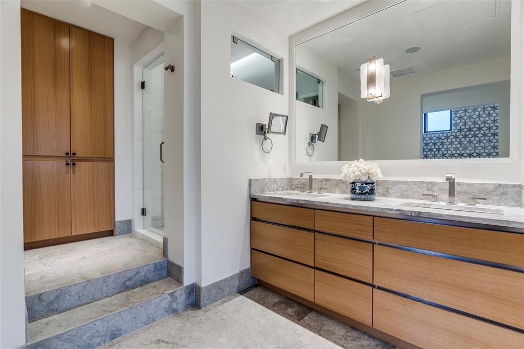 Plaza At Turtle Creek Residence Ph - Residential