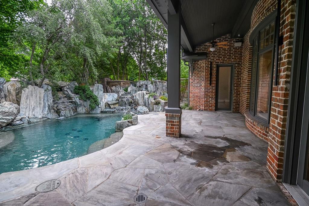 Summit at the Springs - Residential