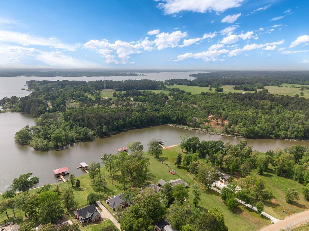 Stone Chimney Cove - Residential