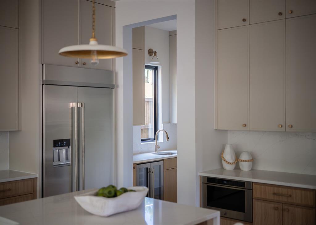 Wilshire Heights 3 - Residential