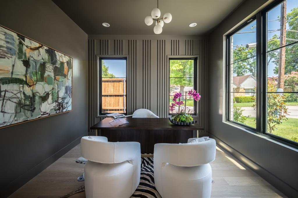 Wilshire Heights 3 - Residential