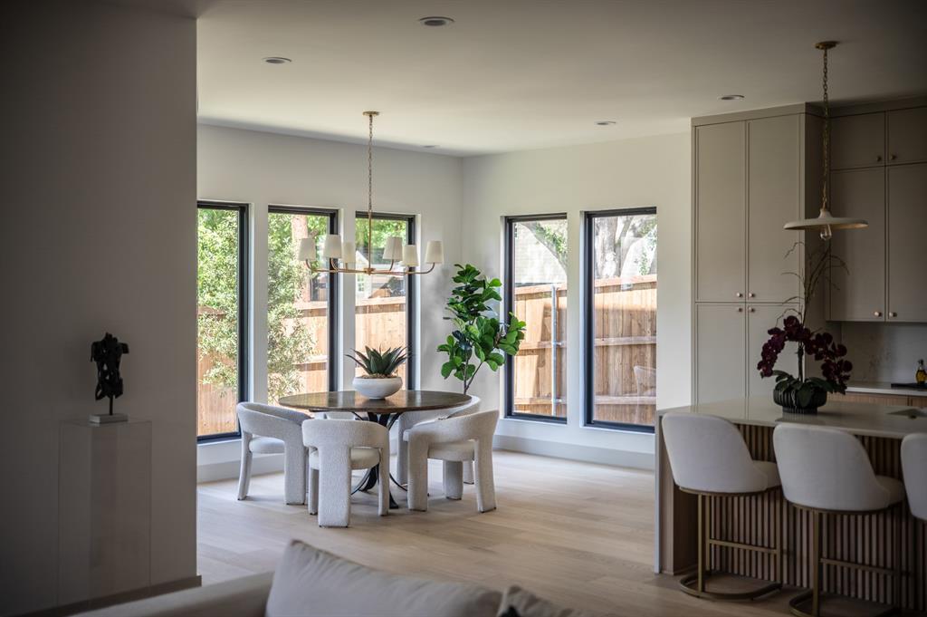 Wilshire Heights 3 - Residential