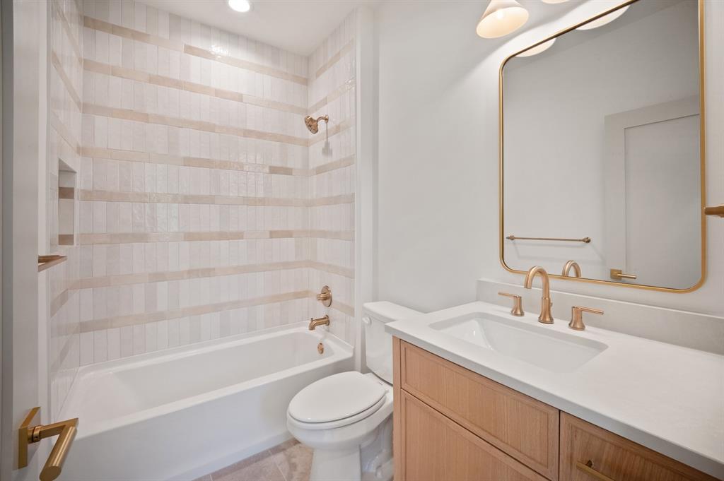 Wilshire Heights 3 - Residential