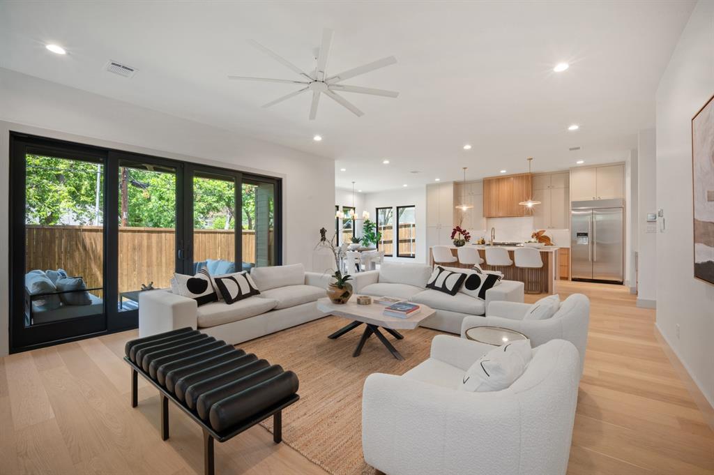 Wilshire Heights 3 - Residential