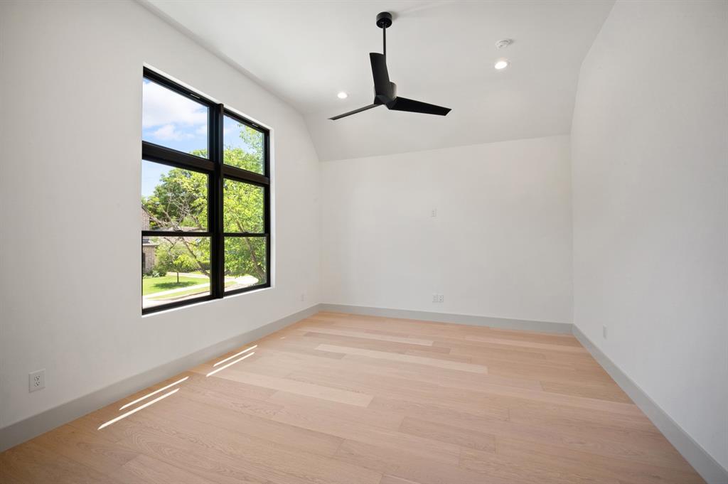 Wilshire Heights 3 - Residential