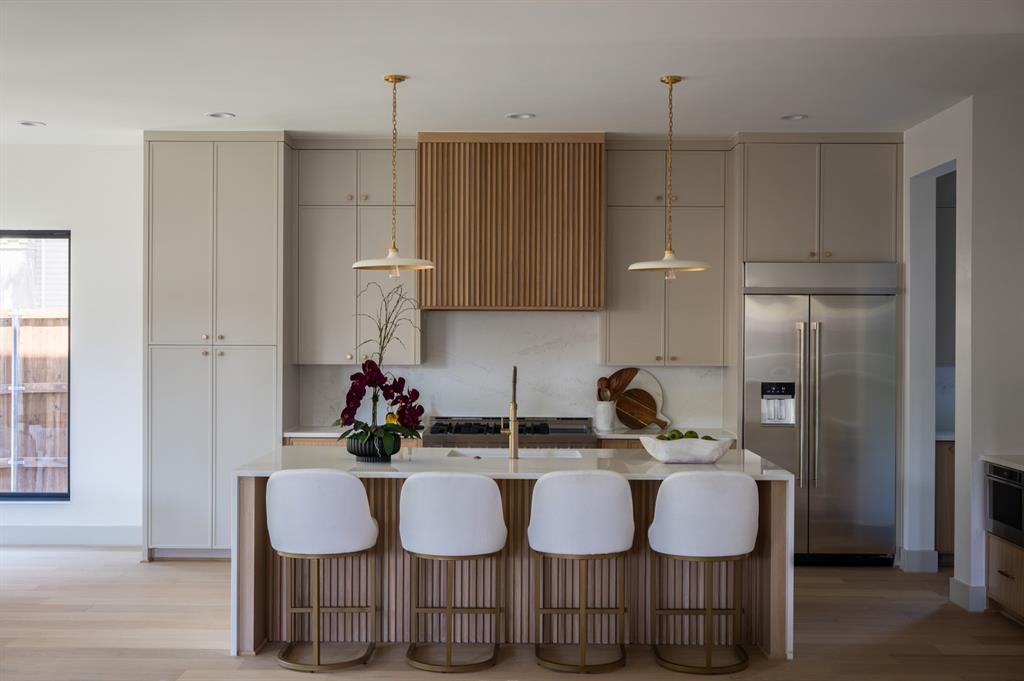 Wilshire Heights 3 - Residential