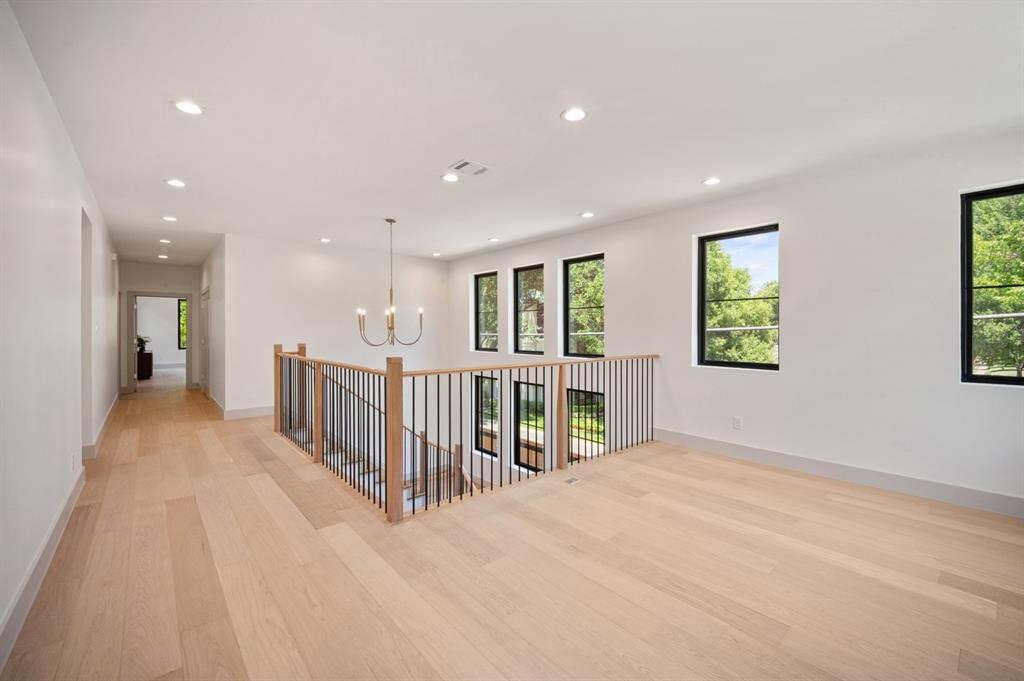 Wilshire Heights 3 - Residential