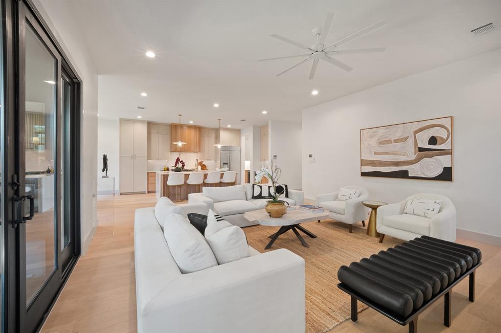 Wilshire Heights 3 - Residential