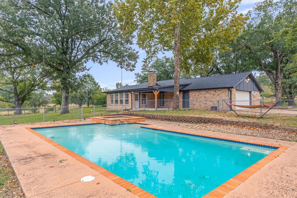 ABST A0498 E HUNT - Residential