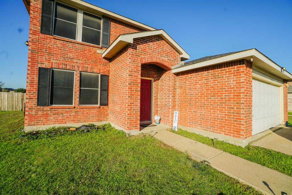 Very nice Fort Worth home features 4 bedrooms, 2.5 bathrooms, and a 2-car garage. The open-concept downstairs living space includes a formal dining room, ideal for entertaining. The kitchen boasts stainless steel appliances, and the utility room serves as a large pantry. The primary bedroom offers ample space with a large tub. Upstairs, a versatile game room doubles as a second living space. The large backyard is a blank canvas for designing a dream outdoor space. Located in the desirable Crowley ISD, minutes from schools, shopping, and dining, this home is a must-see with a great layout and spacious bedrooms. Sellers are open to investors. Visit today and join this welcoming community!