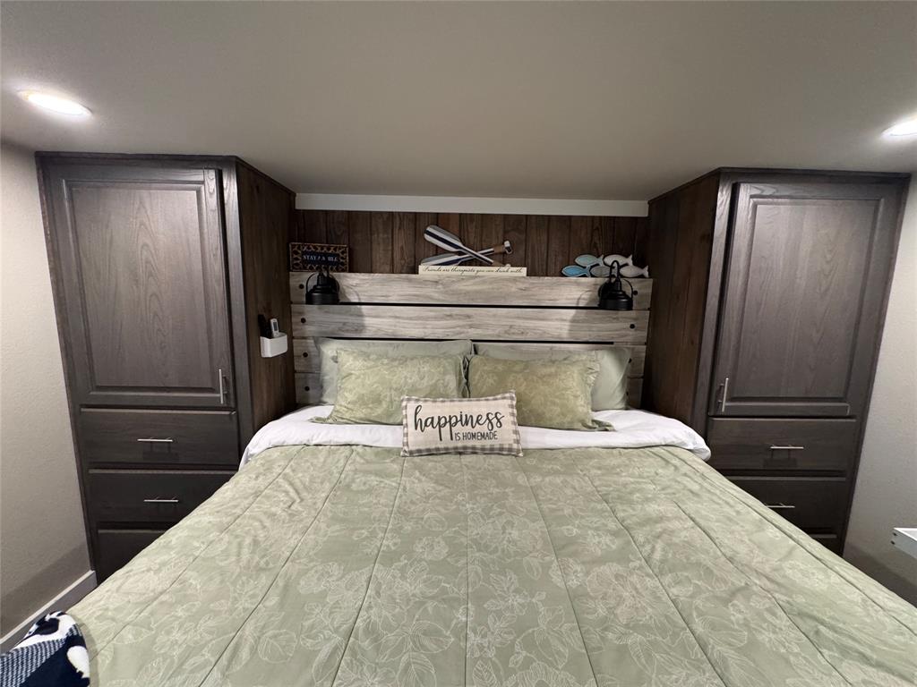Peninsula Point - Residential