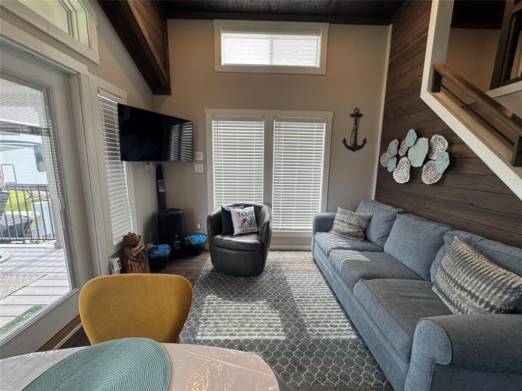 Peninsula Point - Residential