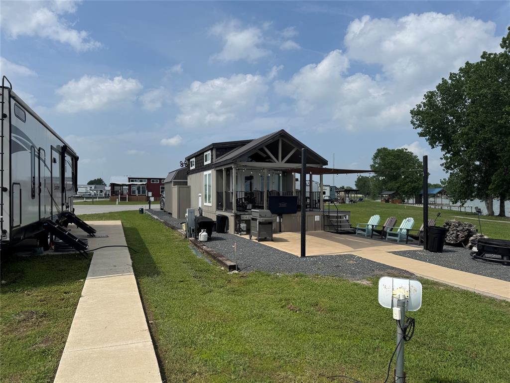 Peninsula Point - Residential