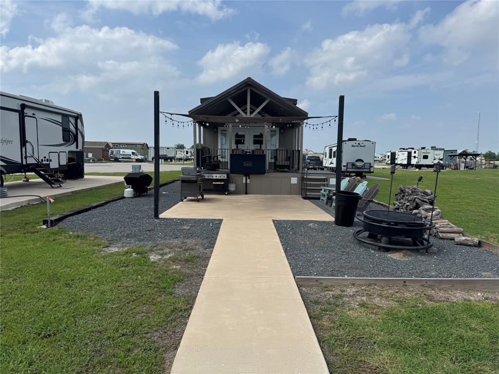 Peninsula Point - Residential