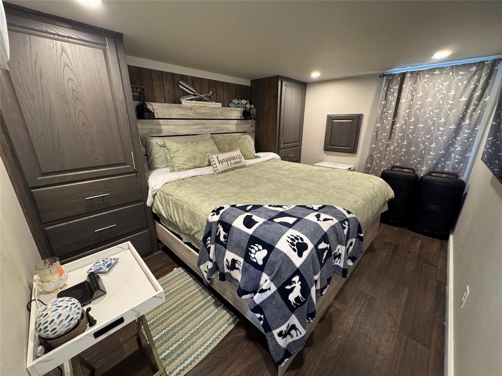 Peninsula Point - Residential