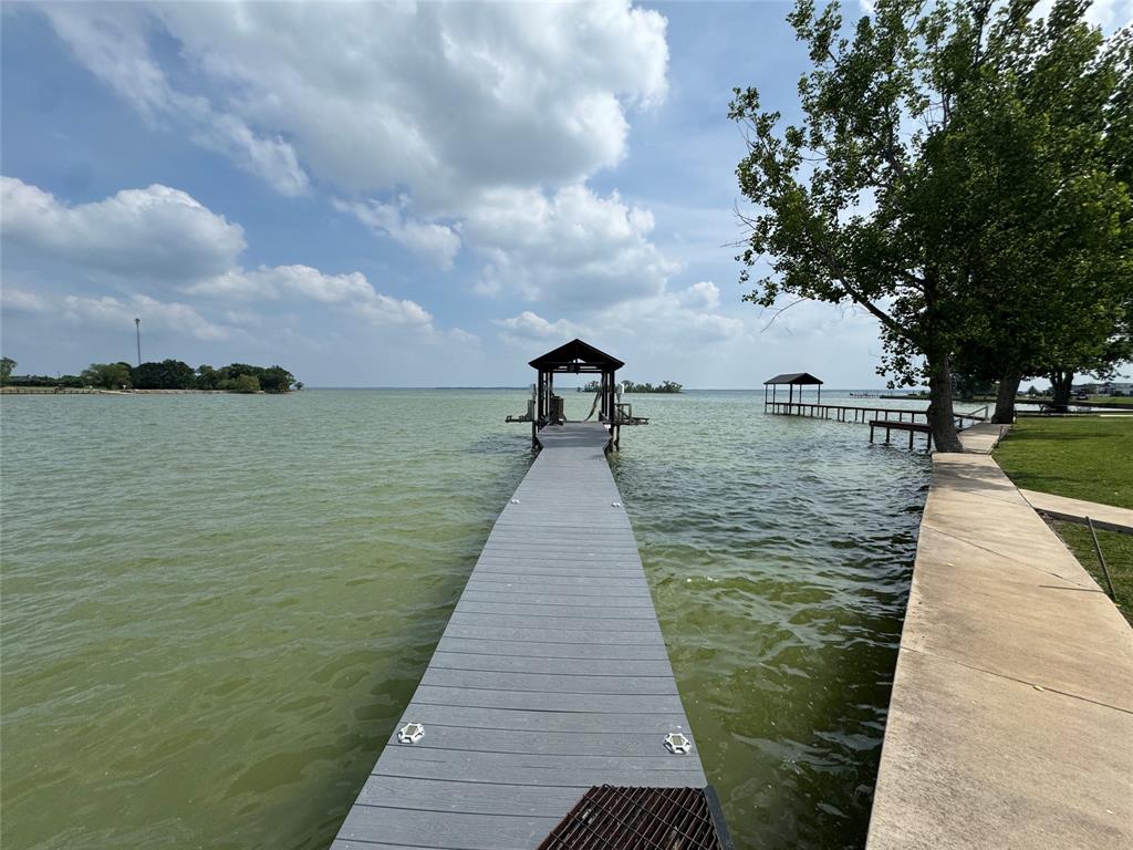 Peninsula Point - Residential
