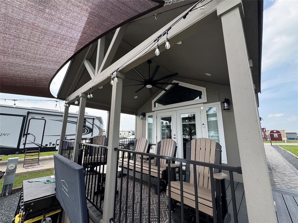 Peninsula Point - Residential
