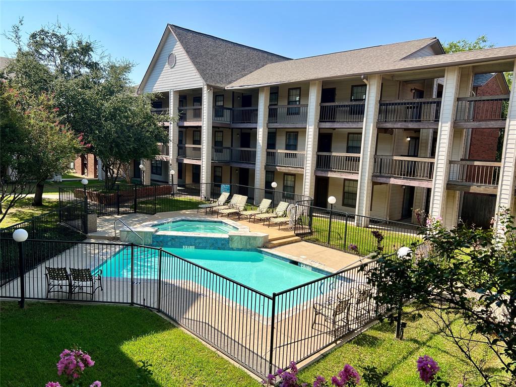 #105 Our finest student community, conveniently located across from UNT Recreation Center. The park-like setting, neighborly residents, and friendly staff, truly make Eagle's Landing home away from home. 

Buyer to confirm room measurements and schools. 

***Please only call Tracy Nichols with any questions-Do not call John Adami*** 

*** The owner of this  unit has one other that is vacant and would consider a package deal for someone purchasing both together***