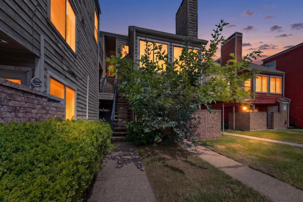 Richland Trace Condos - Residential