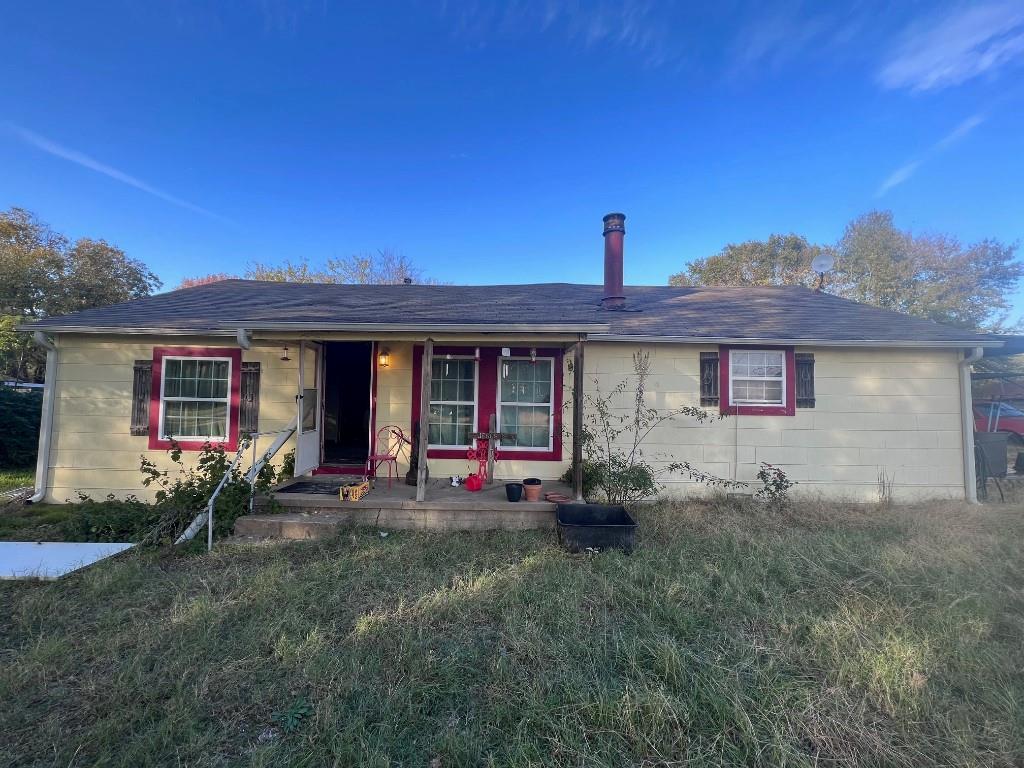 Welcome to a unique opportunity in Van, TX! This 3-bedroom, 2-bathroom fixer-upper is a blank canvas awaiting your creative touch. Situated in a tranquil neighborhood, this property has recently undergone a cleanup, clearing away trash and some debris to reveal its hidden potential. Upon entering, you'll find a spacious living area with great natural light, offering the perfect setting for your envisioned renovations. The open floor plan allows for seamless flow between the living room, kitchen, and dining area, providing an ideal layout for modern living. The bedrooms, though in need of some TLC, boast generous square footage, providing ample space for customization and personalization. Transform these spaces into cozy retreats or functional home offices—whatever suits your lifestyle. This property is sold AS-ISSSS!!!!!!
