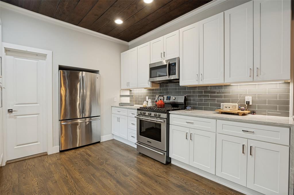 Winnetka Heights - Residential
