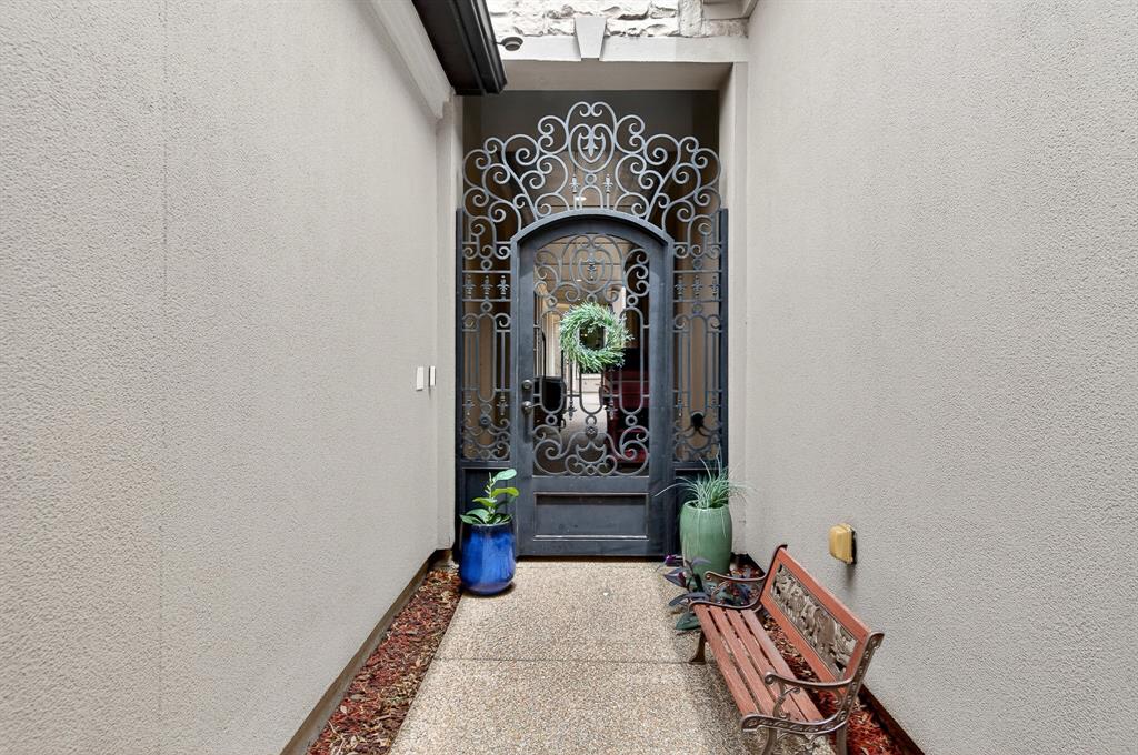 Courtyards - Residential