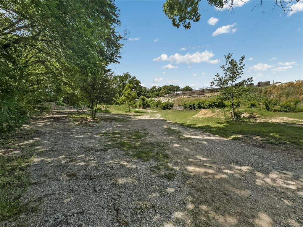 Cedar Dale - Land