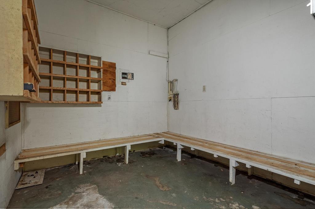 Grand Saline - Commercial Sale