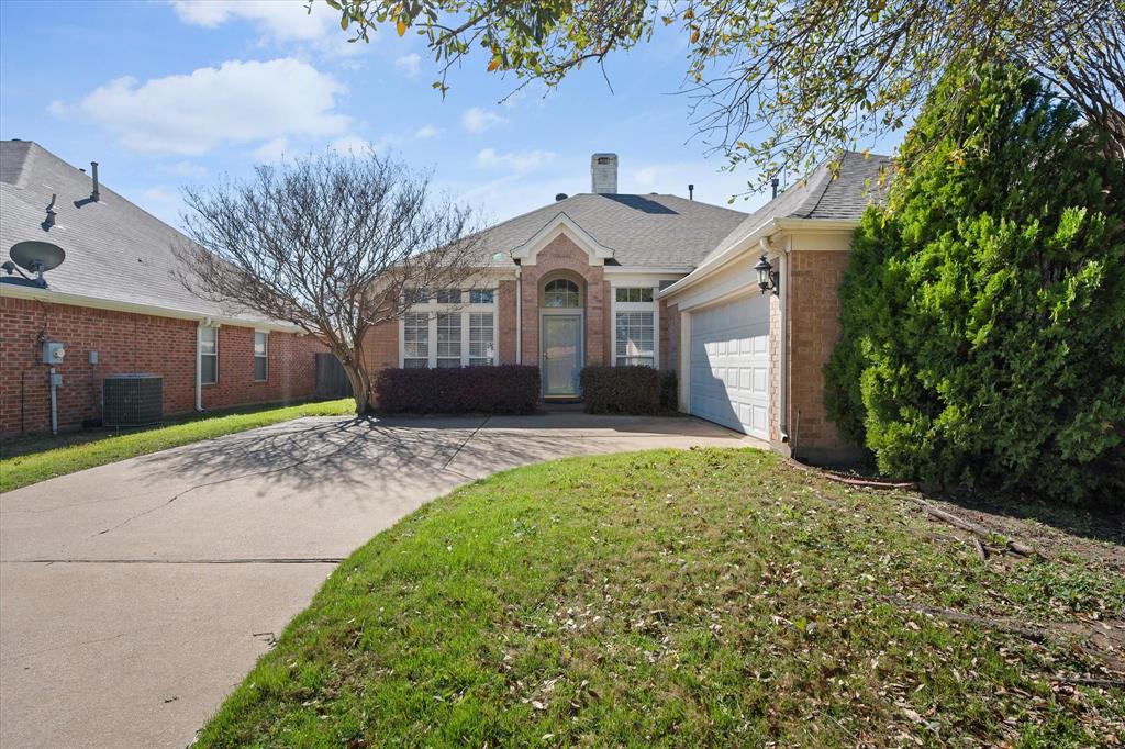 Welcome to this inviting 3-bedroom, 2-bath home in the Hulen Bend neighborhood of southwest Fort Worth, offering spacious living, thoughtful design, and convenient access to the best of the area. Vaulted ceilings and two living areas create an open, airy atmosphere, while the open-concept living and dining spaces provide excellent flow for both everyday living and entertaining. The kitchen features modern appliances, generous counter space, and ample storage, making meal prep and hosting easy. The primary suite includes a private en-suite bath, creating a comfortable retreat, while two additional bedrooms offer flexibility for guests, a home office, or a playroom. Step outside to enjoy the large patio and spacious backyard, ideal for outdoor dining, relaxing evenings, or weekend gatherings. Located in the Hulen Bend community near South Hulen Street, this home offers quick access to shopping, dining, parks, and major commuter routes, with convenient connectivity to downtown Fort Worth and Chisholm Trail Parkway. Minutes from the Hulen corridor and Clearfork shopping and dining, the location blends neighborhood charm with everyday accessibility. A wonderful opportunity to own a well-located Fort Worth home with space, flexibility, and outdoor living.
HOA docs and survey available upon request. Roof replaced August 2024.