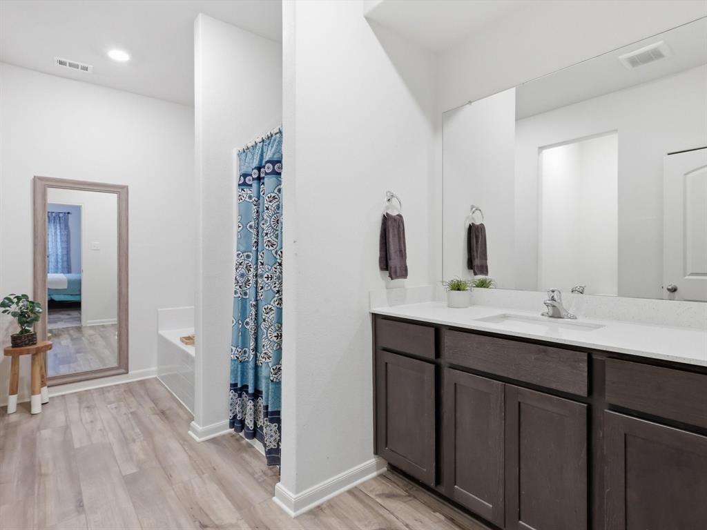 Chisholm Spgs Ph2 - Residential