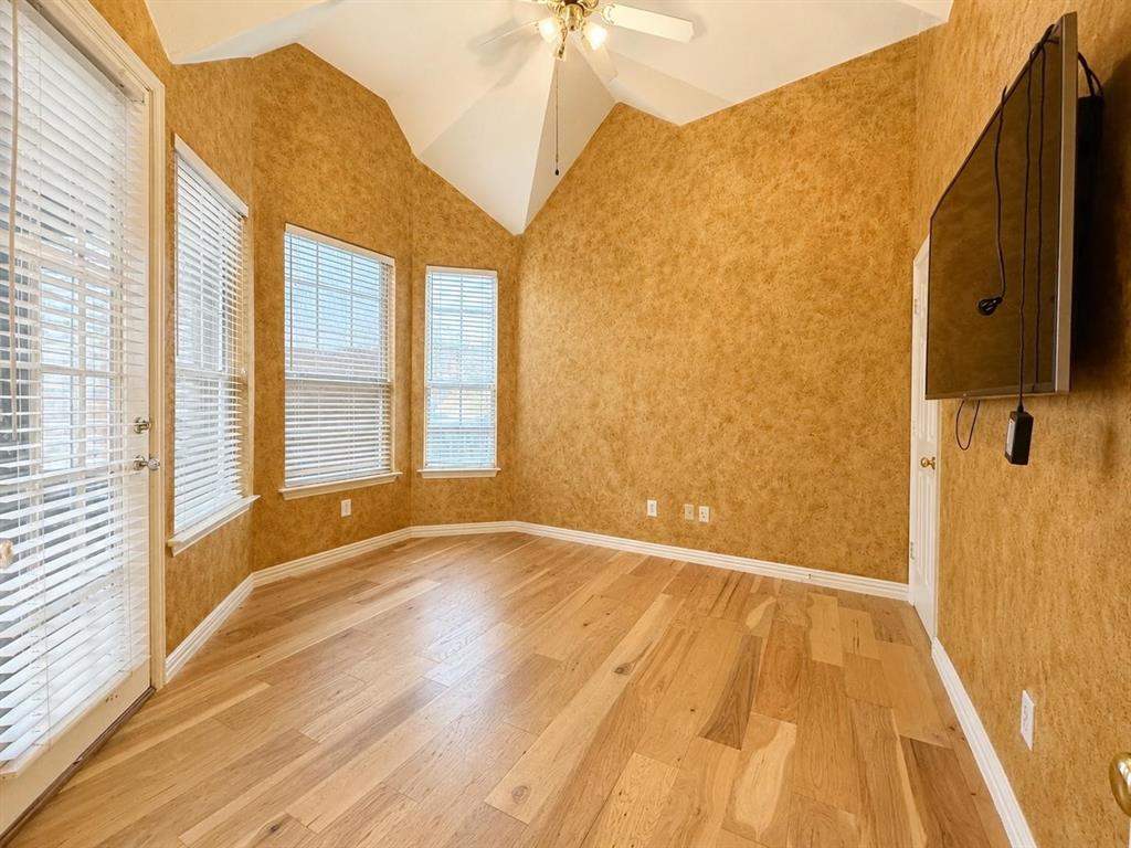 Highland Creek Manor - Residential
